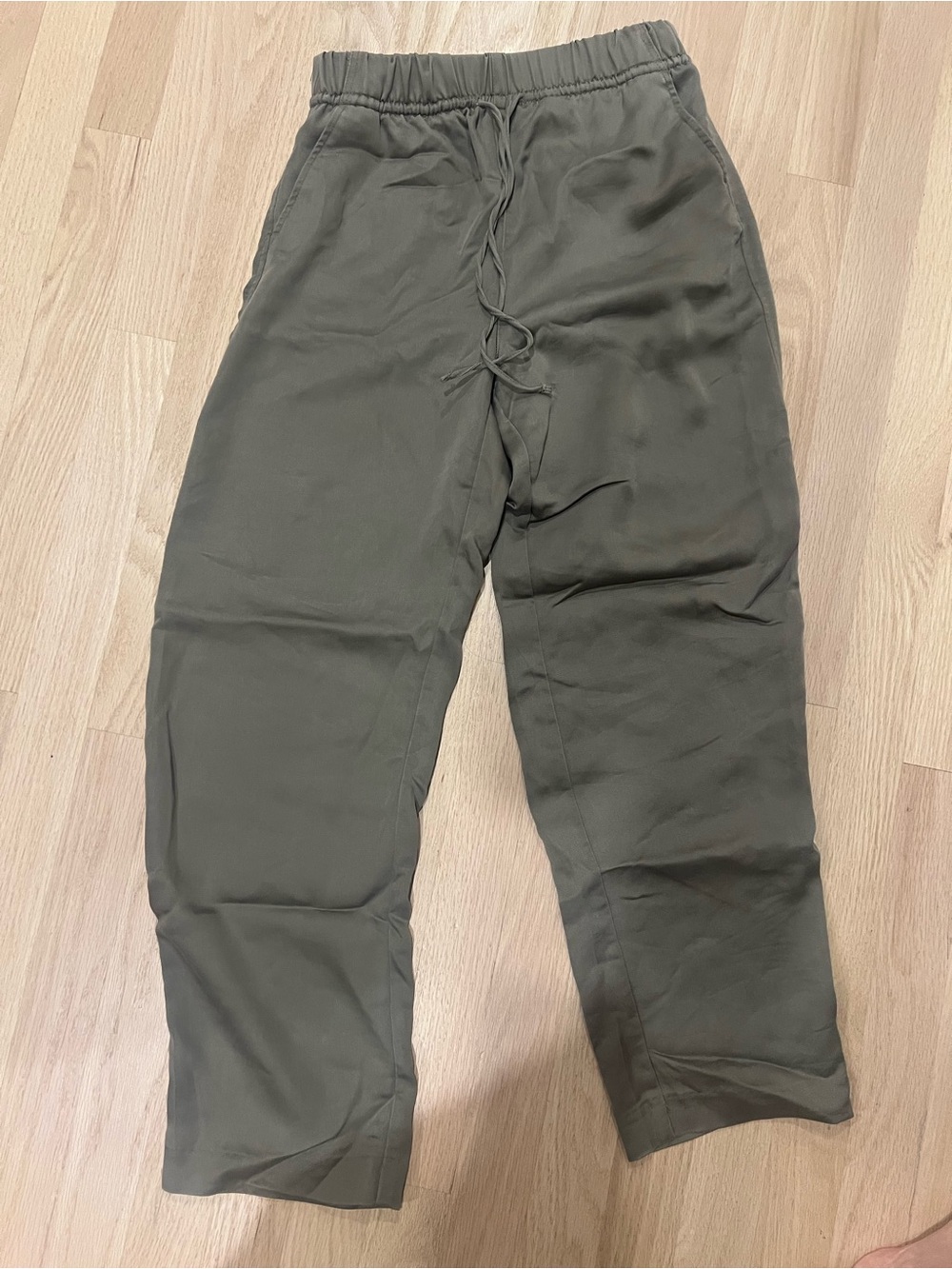 H&M Olive Green Cropped Drawstring Pants